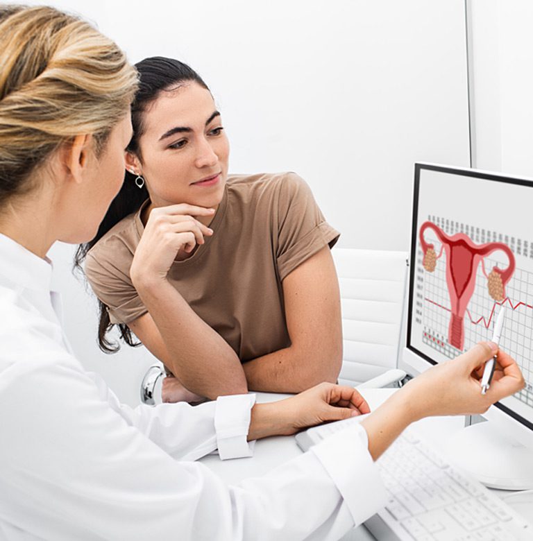 Doctor-explaining-hormone-therapy-to-female-patient
